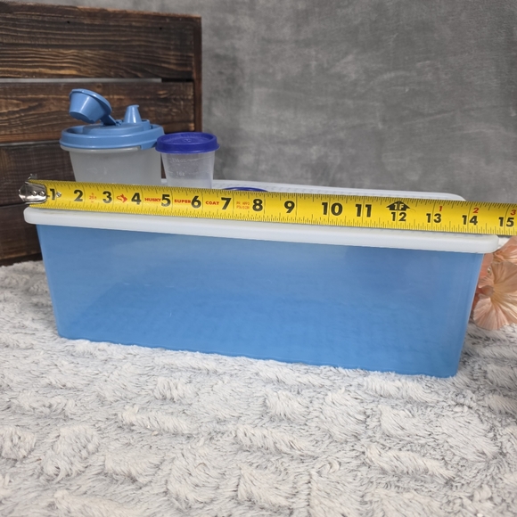 Tupperware Bundle, One FridgeSmart, One Measuring Container,  and Pour Container - Picture 5 of 10